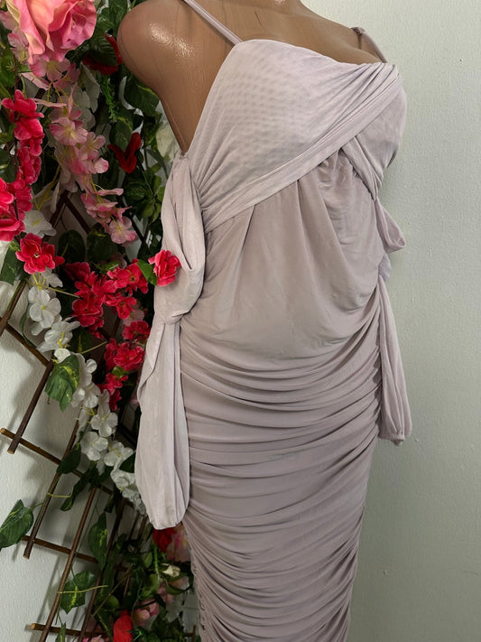 Robe moulante longue à fine bretelle manche voilée épaule nue - Perluna Store