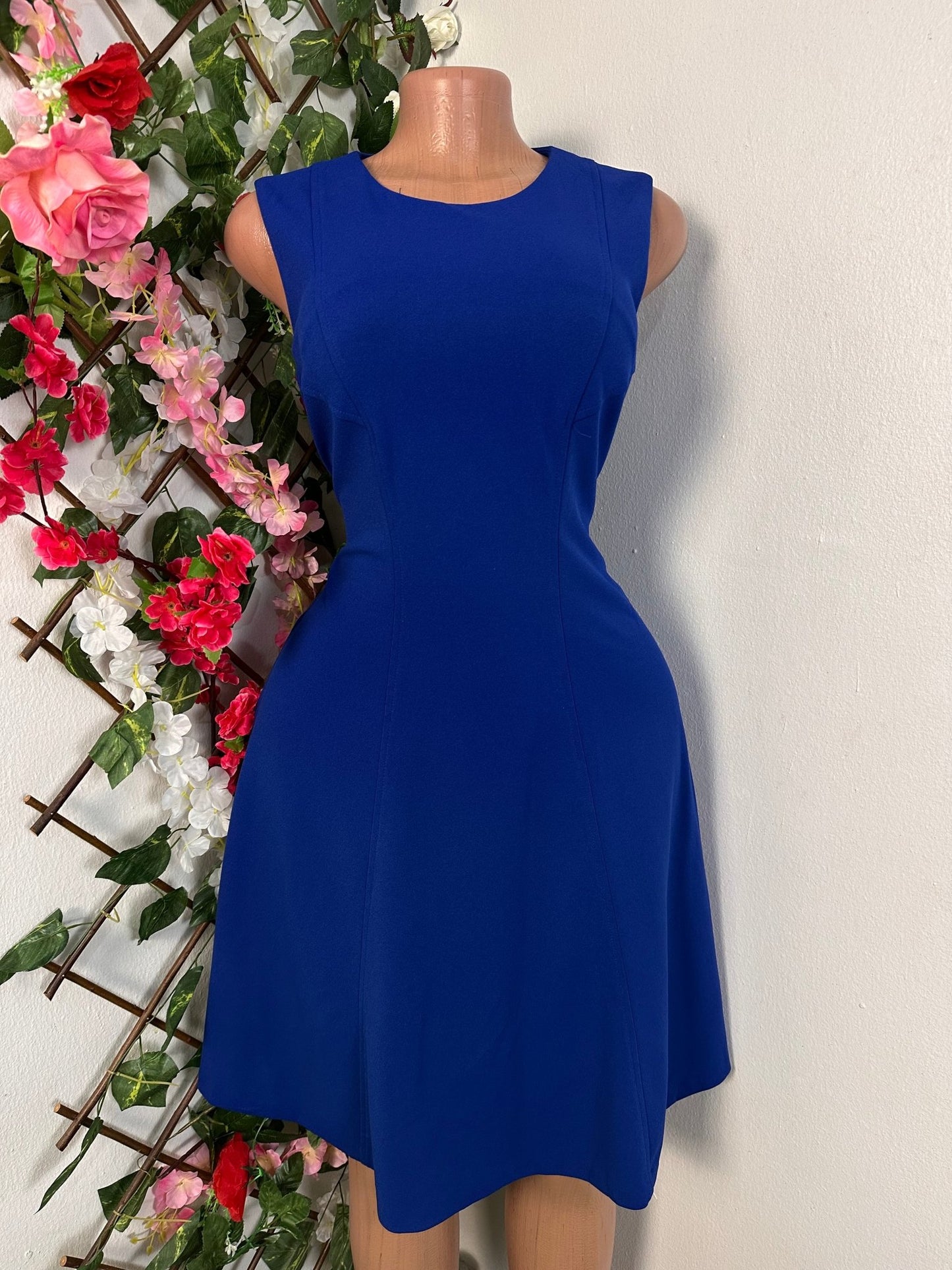 Robe mi longue évasée sans manche - Perluna Store