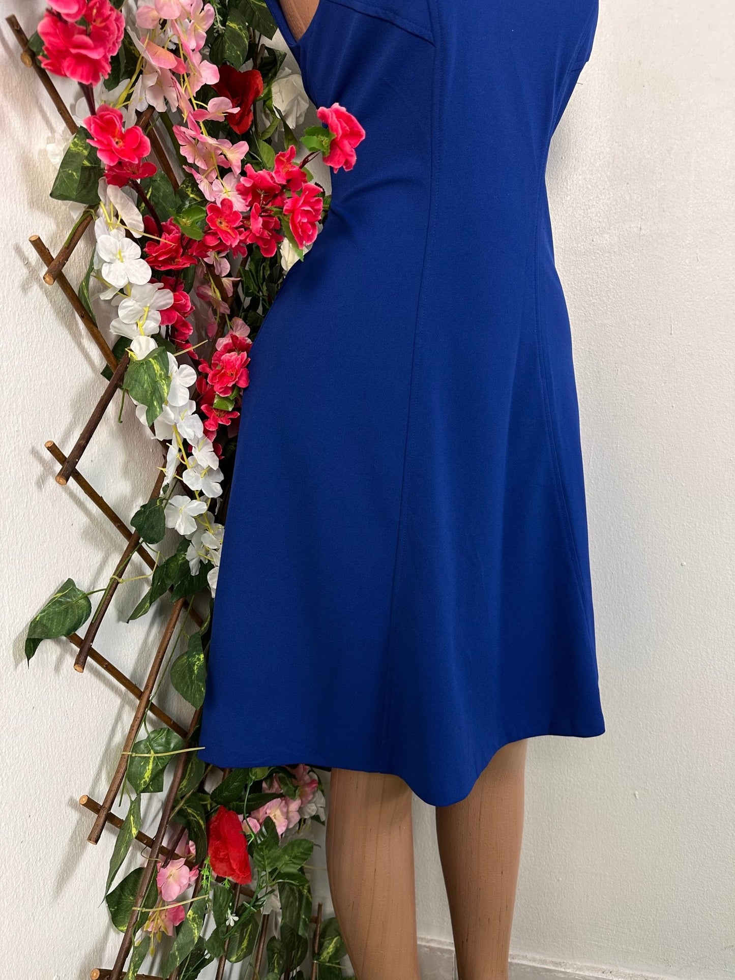 Robe mi longue évasée sans manche - Perluna Store