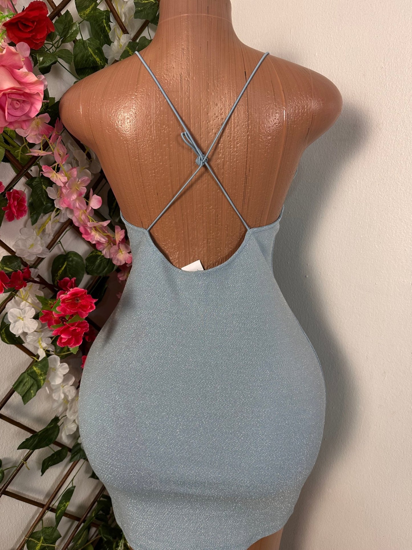 Robe moulante courte a fine bretelle avec de paillette - Perluna Store