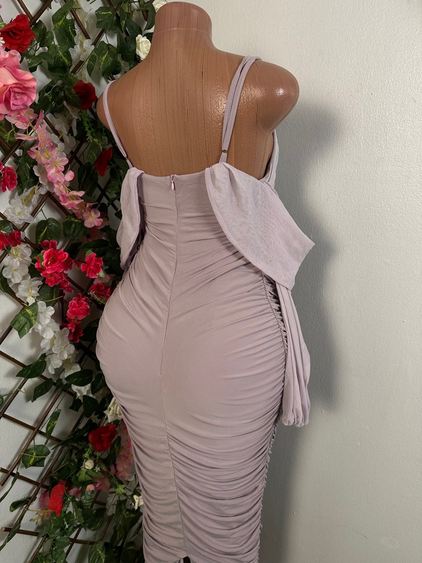 Robe moulante longue à fine bretelle manche voilée épaule nue - Perluna StorePerluna Store
