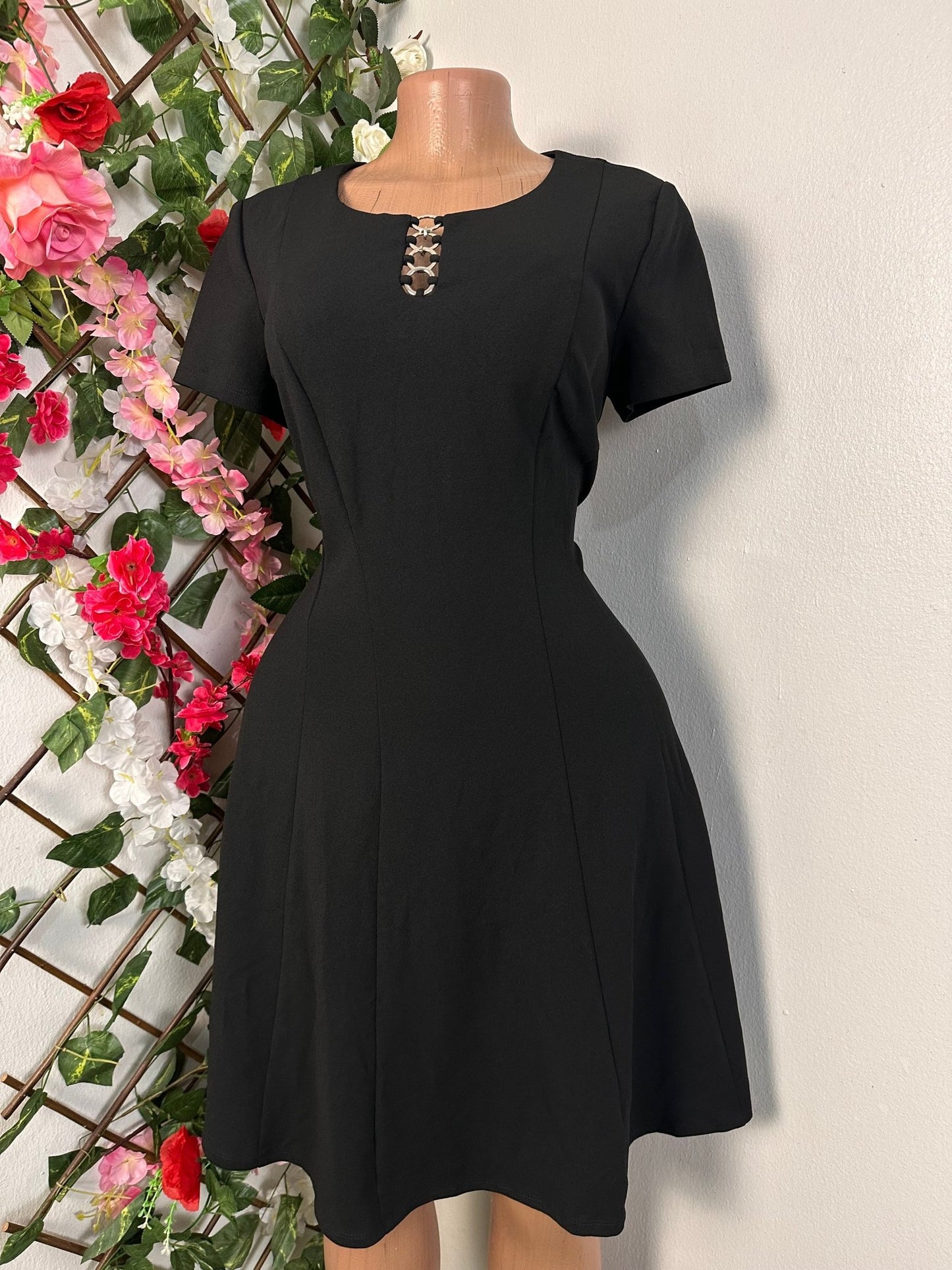 Robe évasé manche courte à colle rond - Perluna Store