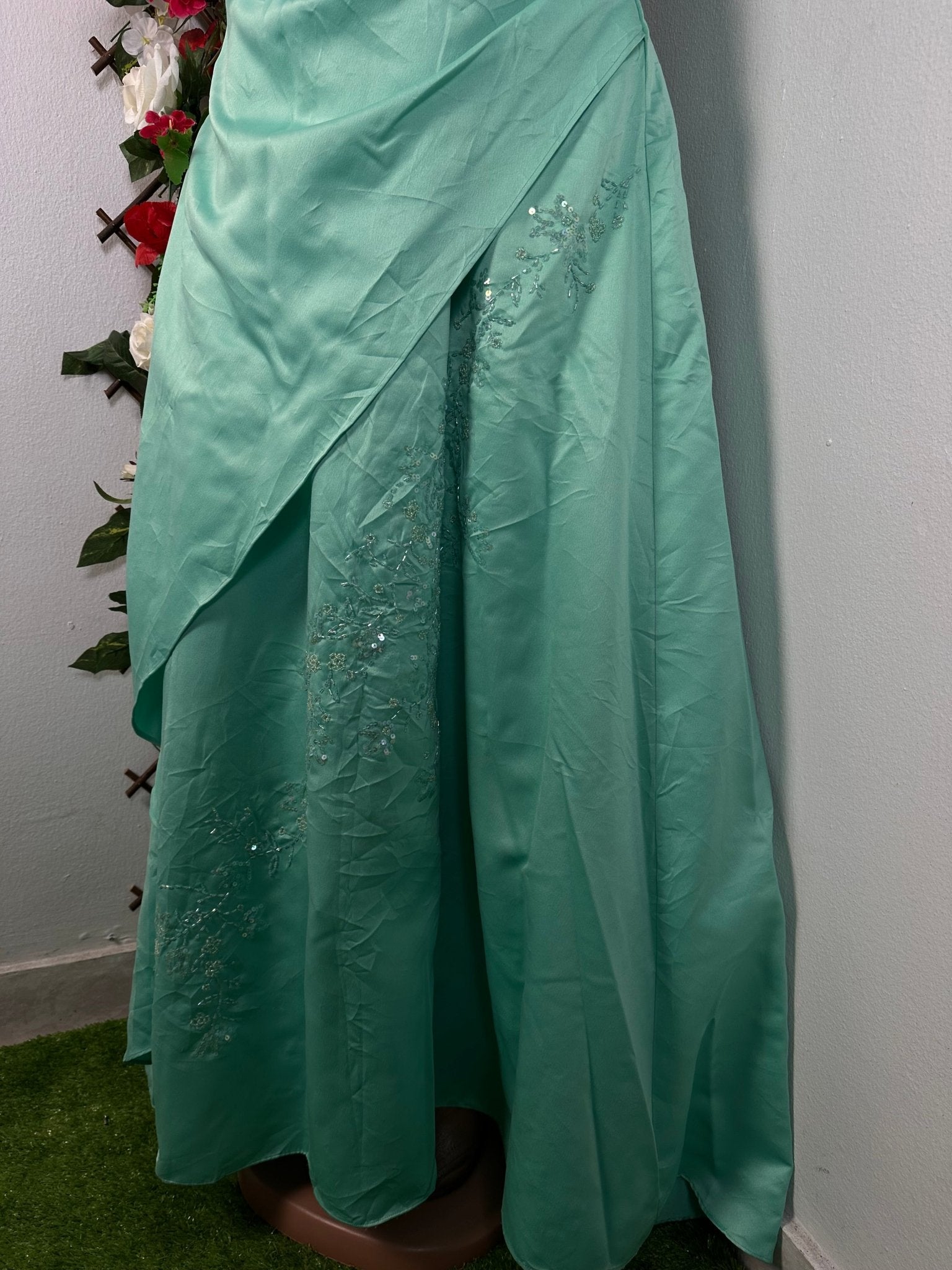 Robe de fête longue a fine brelle buste en paillette - Perluna Store
