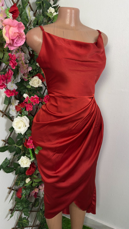 Robe élégante à fine bretelles - Perluna Store