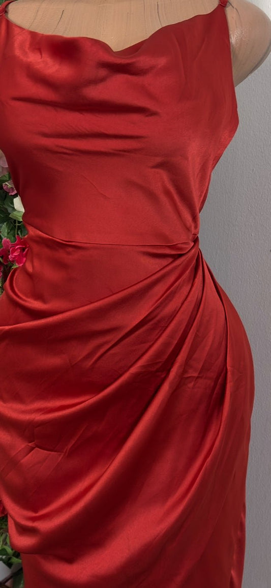 Robe élégante à fine bretelles - Perluna Store