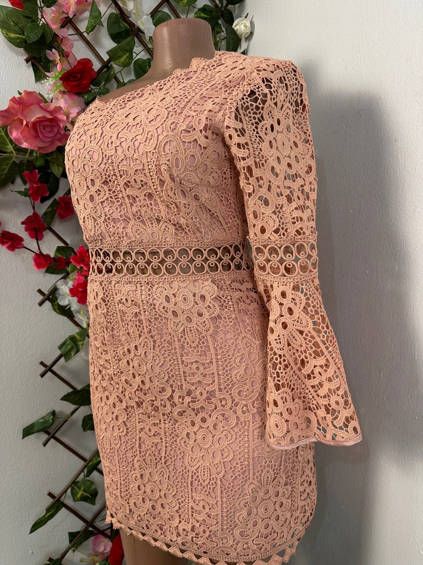 Robe en dentelle 1 épaule manche longue - Perluna StorePerluna Store