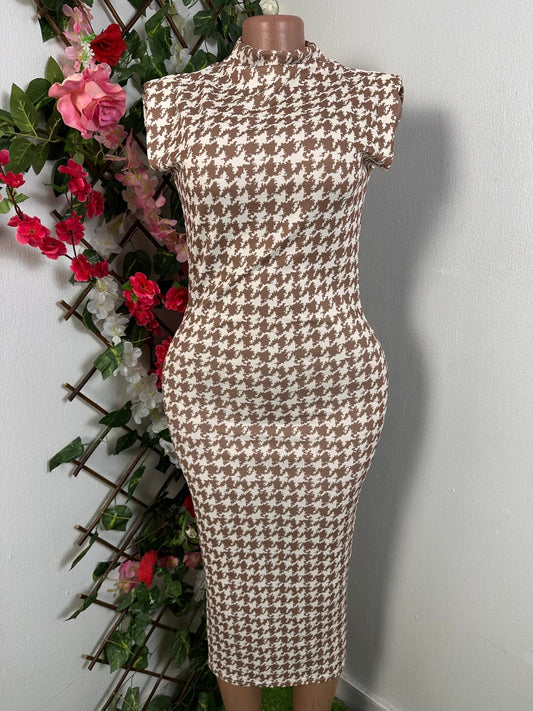 Robe moulante longue sans manche et colle remonté - Perluna Store
