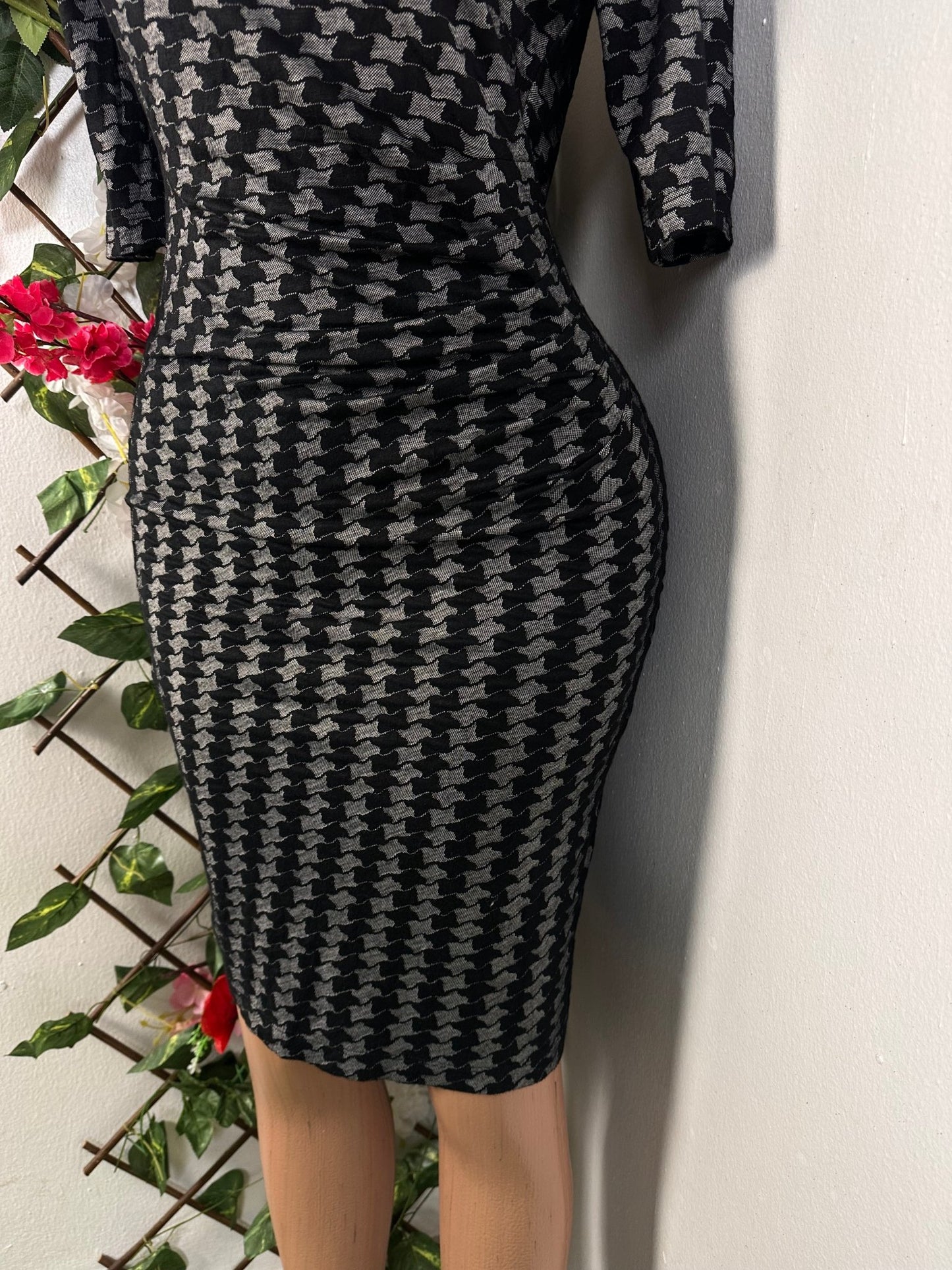 Robe damier courte à colle rond manche mi longue - Perluna Store
