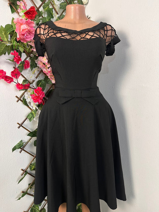 Robe évasée décolleté en treillis manche courte - Perluna Store