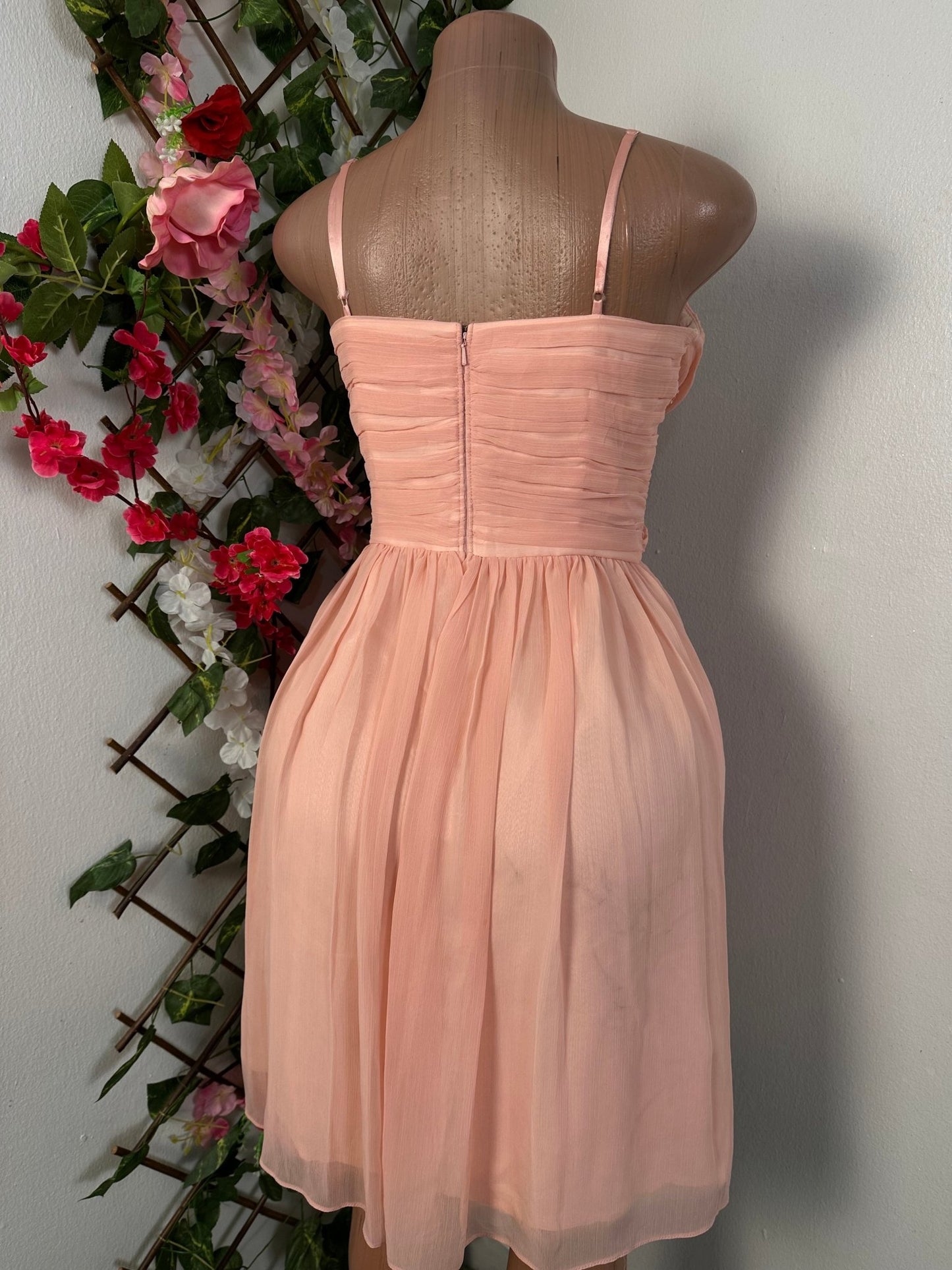 Robe élégante courte à fine bretelle en voile - Perluna Store