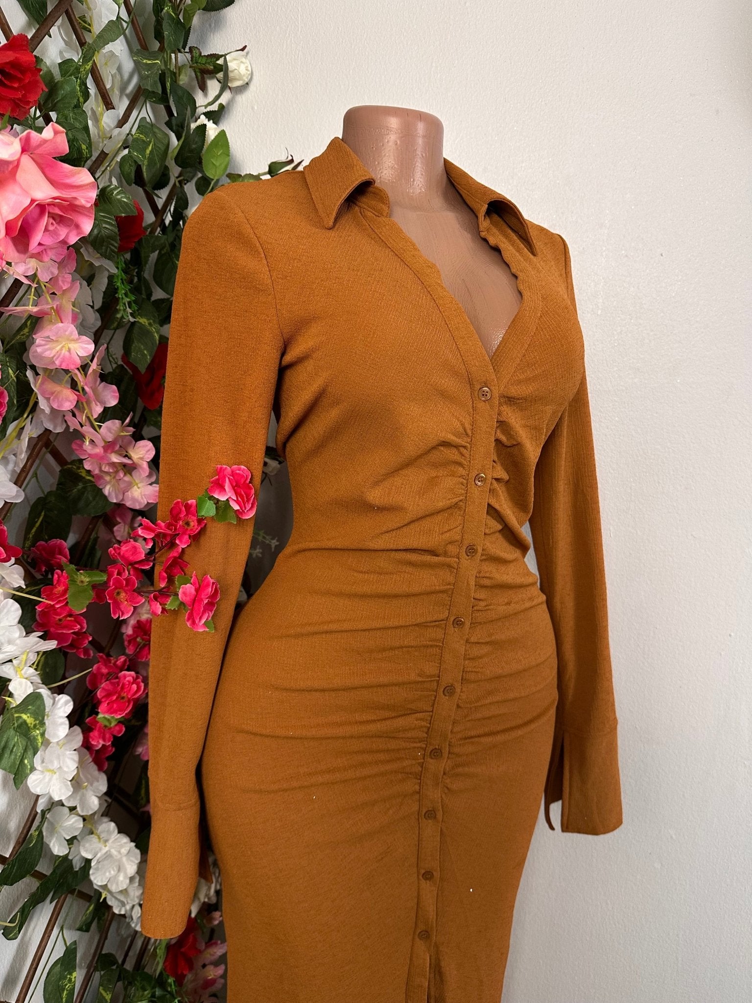 Robe longue a bouton manche longue avec colle - Perluna Store