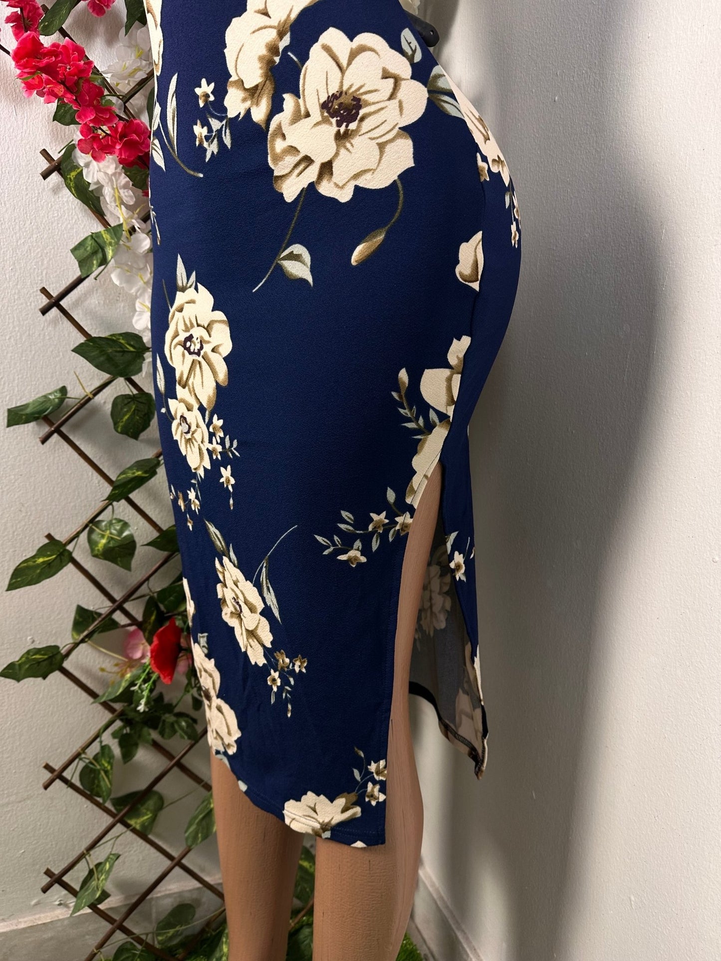 Robe moulante mi longue sans manche a colle remonté - Perluna StorePerluna Store