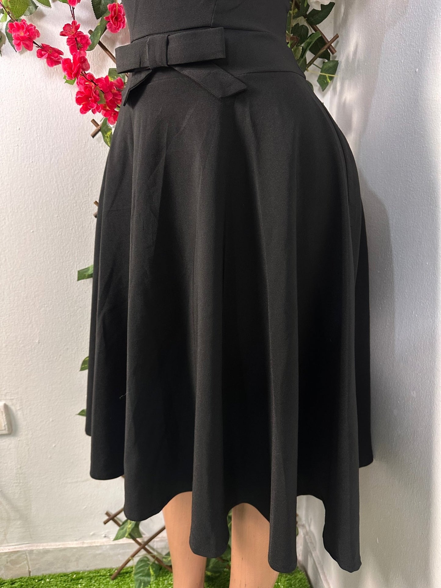 Robe évasée décolleté en treillis manche courte - Perluna Store