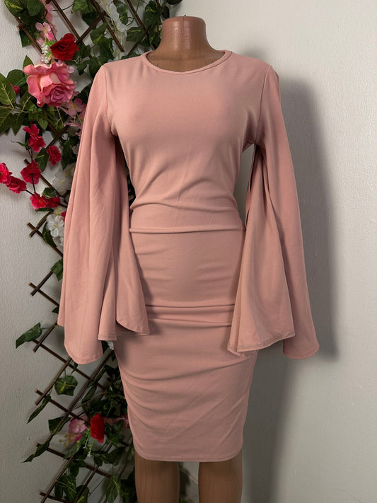 Robe moulante à manche longue volant - Perluna Store