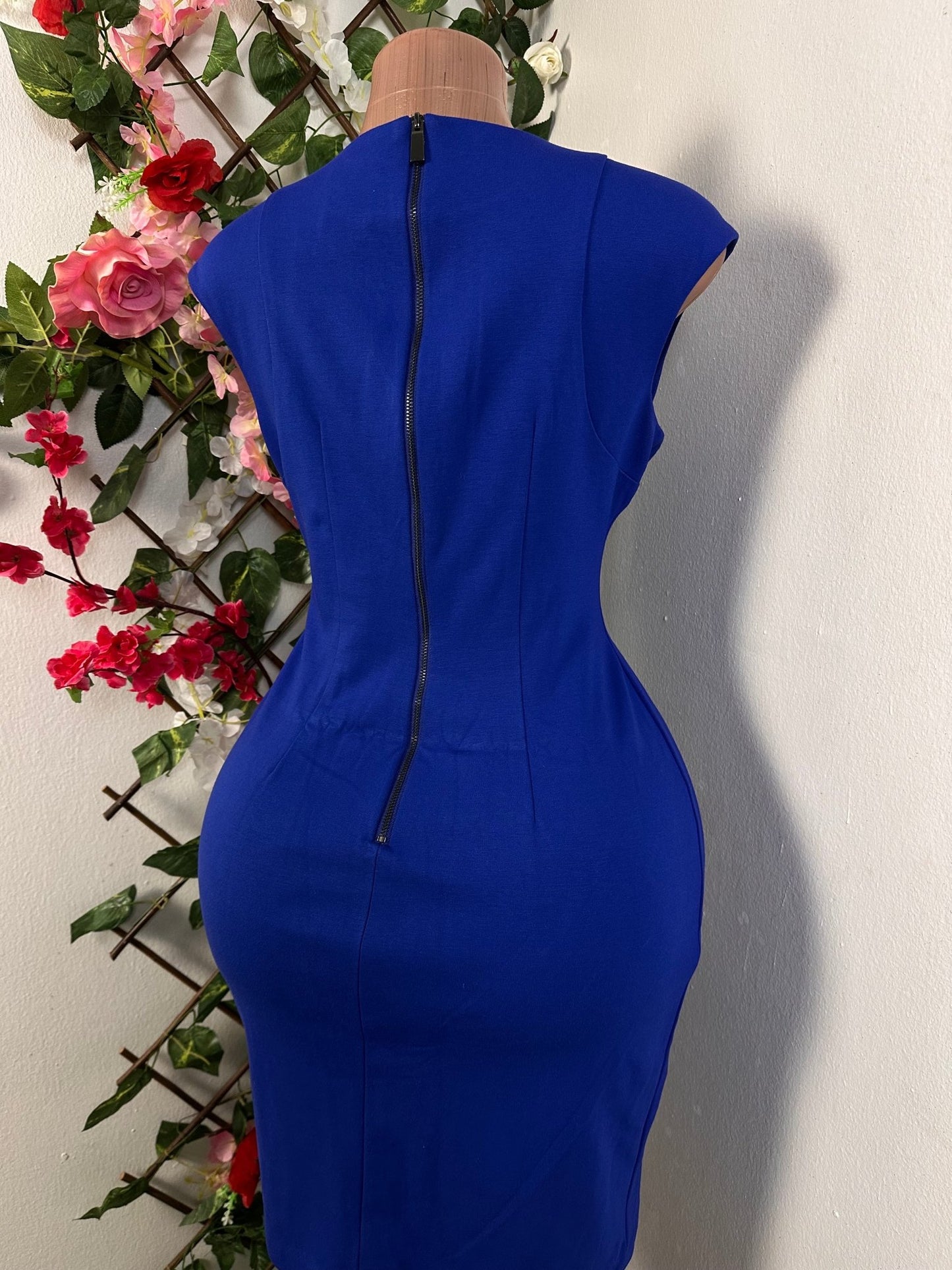 Robe moulante courte sans manche bas du dos et dos normal - Perluna Store