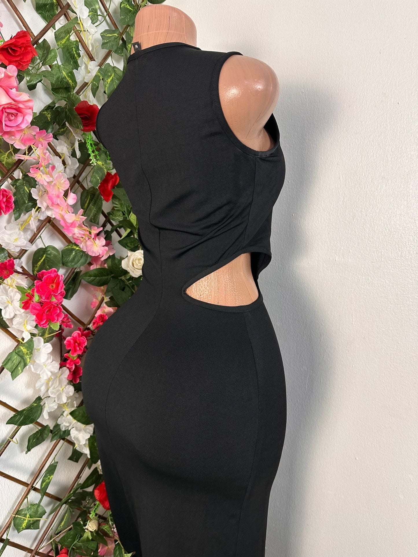 Robe longue moulante sans manche à cote droit dénudé - Perluna Store