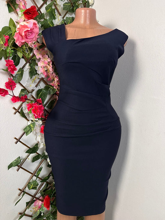 Robe moulante mi longue sans manche à colle asymétrique - Perluna Store