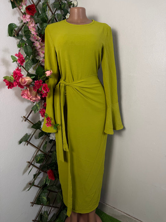 Robe longue manche longue volant