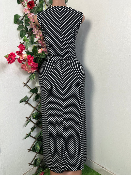 Robe longue décollée rond sans manche