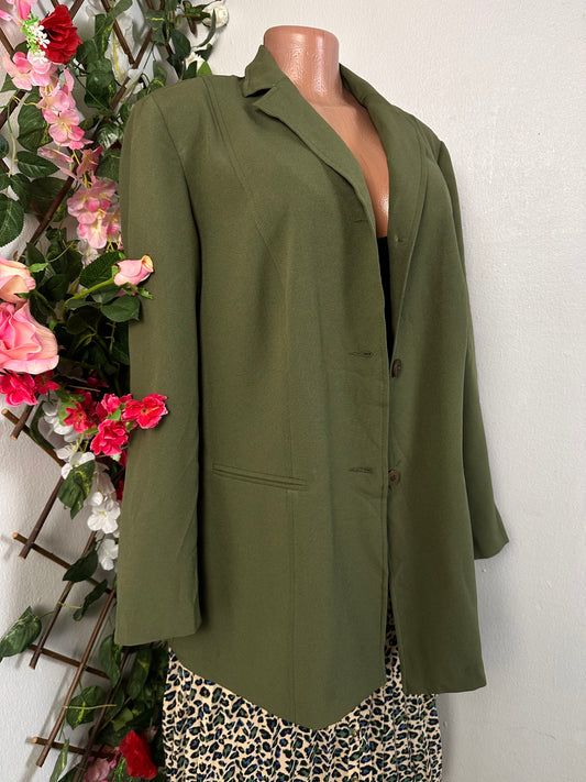 Veste vintage Emerauld pour femme couleur verte avec 2 boutons manche longue retroussée
