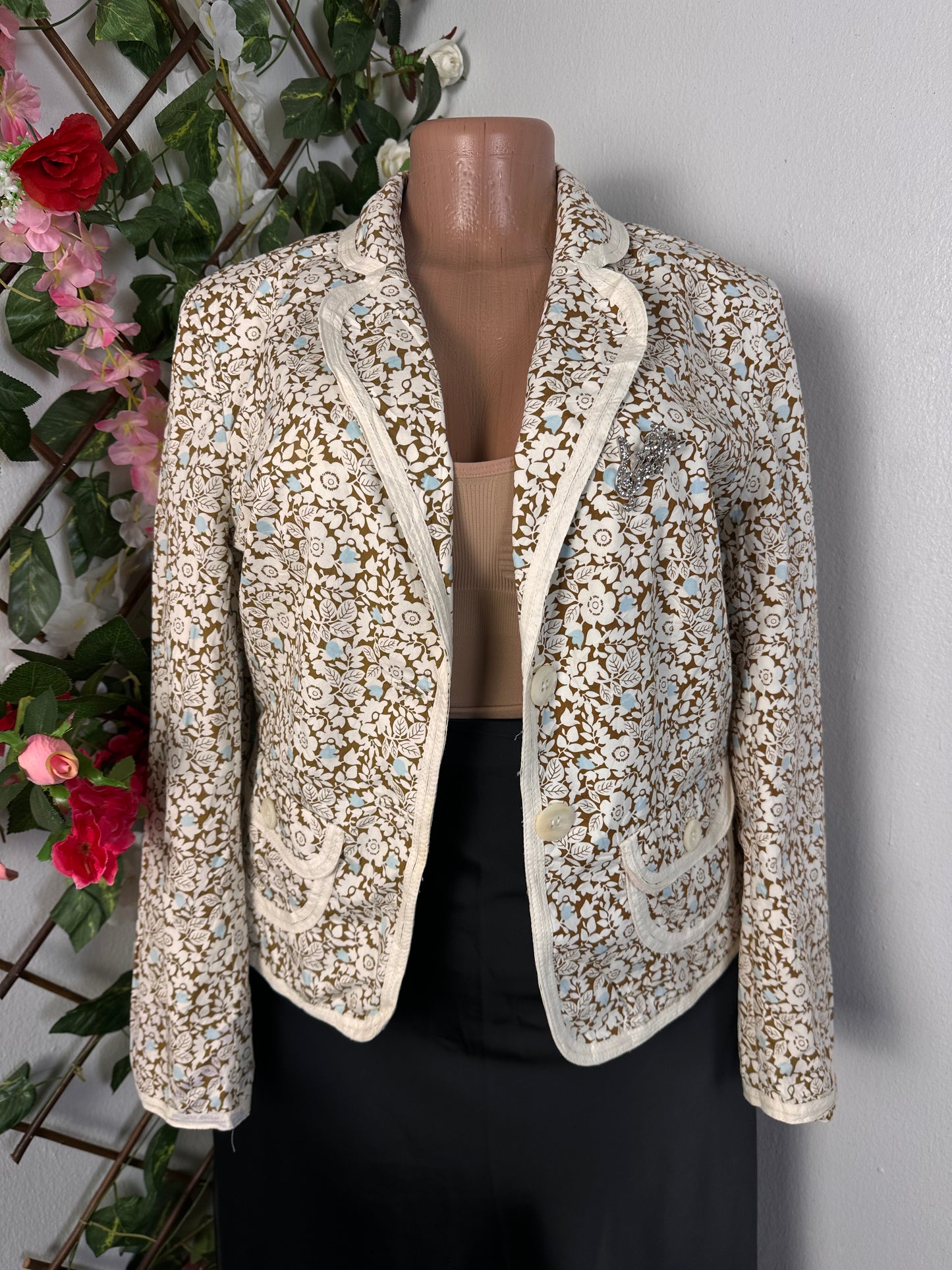 Veste fleurie pour femme