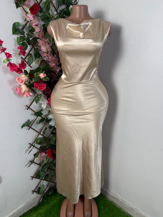 Robe droite en satin elegante longue sans manche