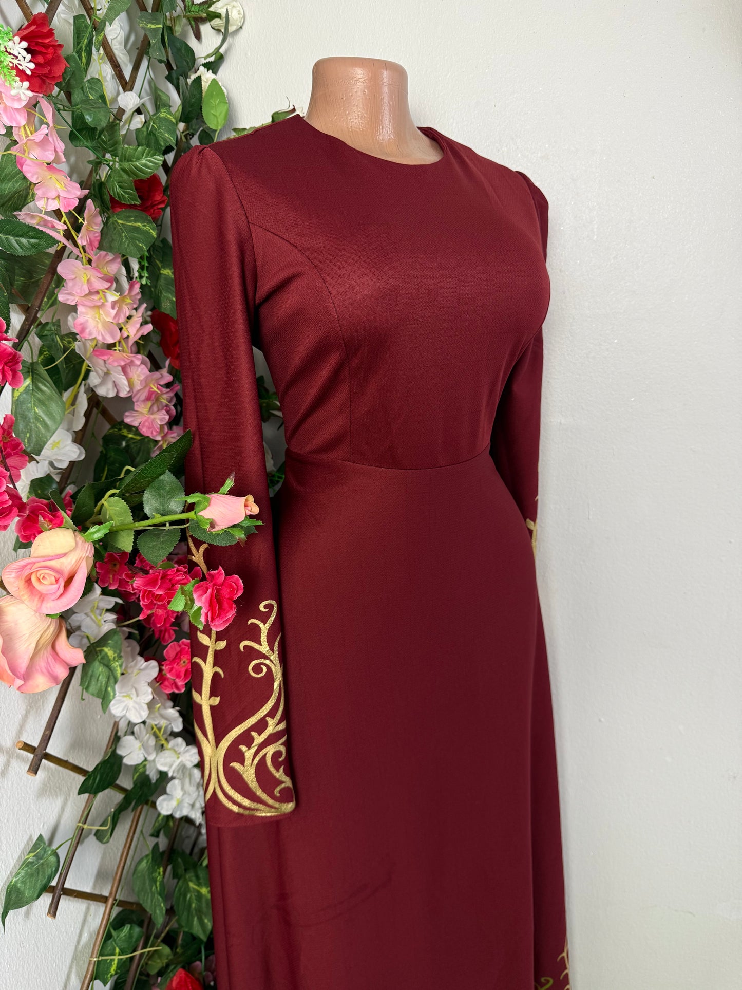 Robe longue a manche longue imprime flamme dore