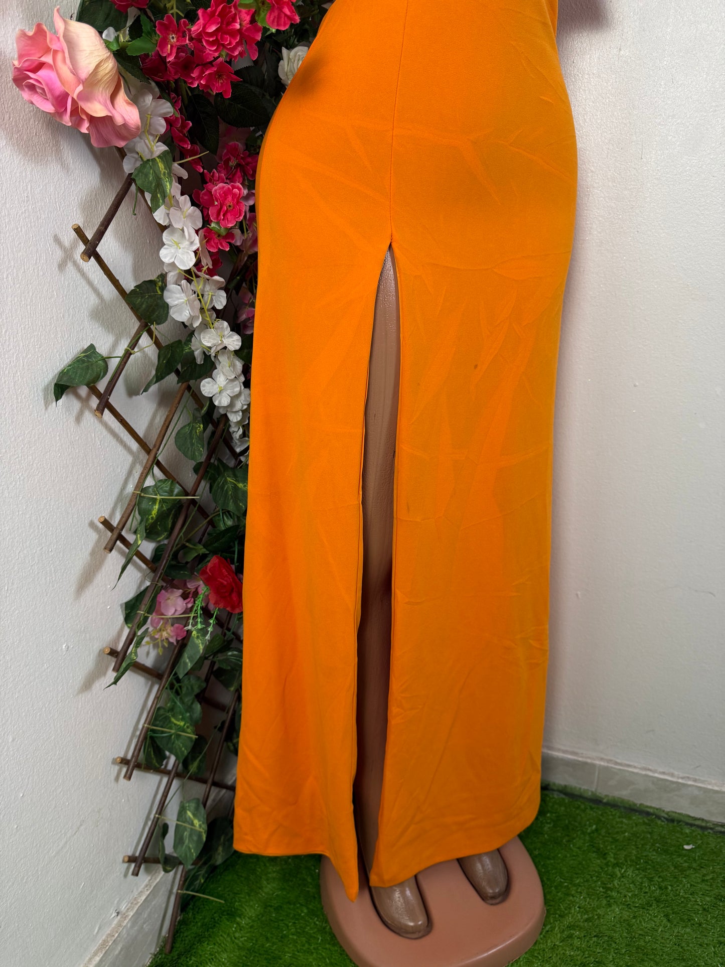 Robe bustier longue avec petite manche et fente cote droite