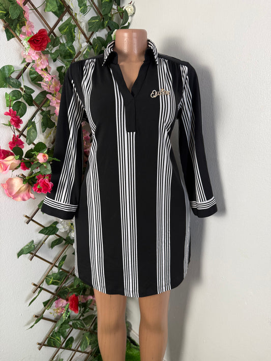 Robe chemise a poche a raillure et manche longue