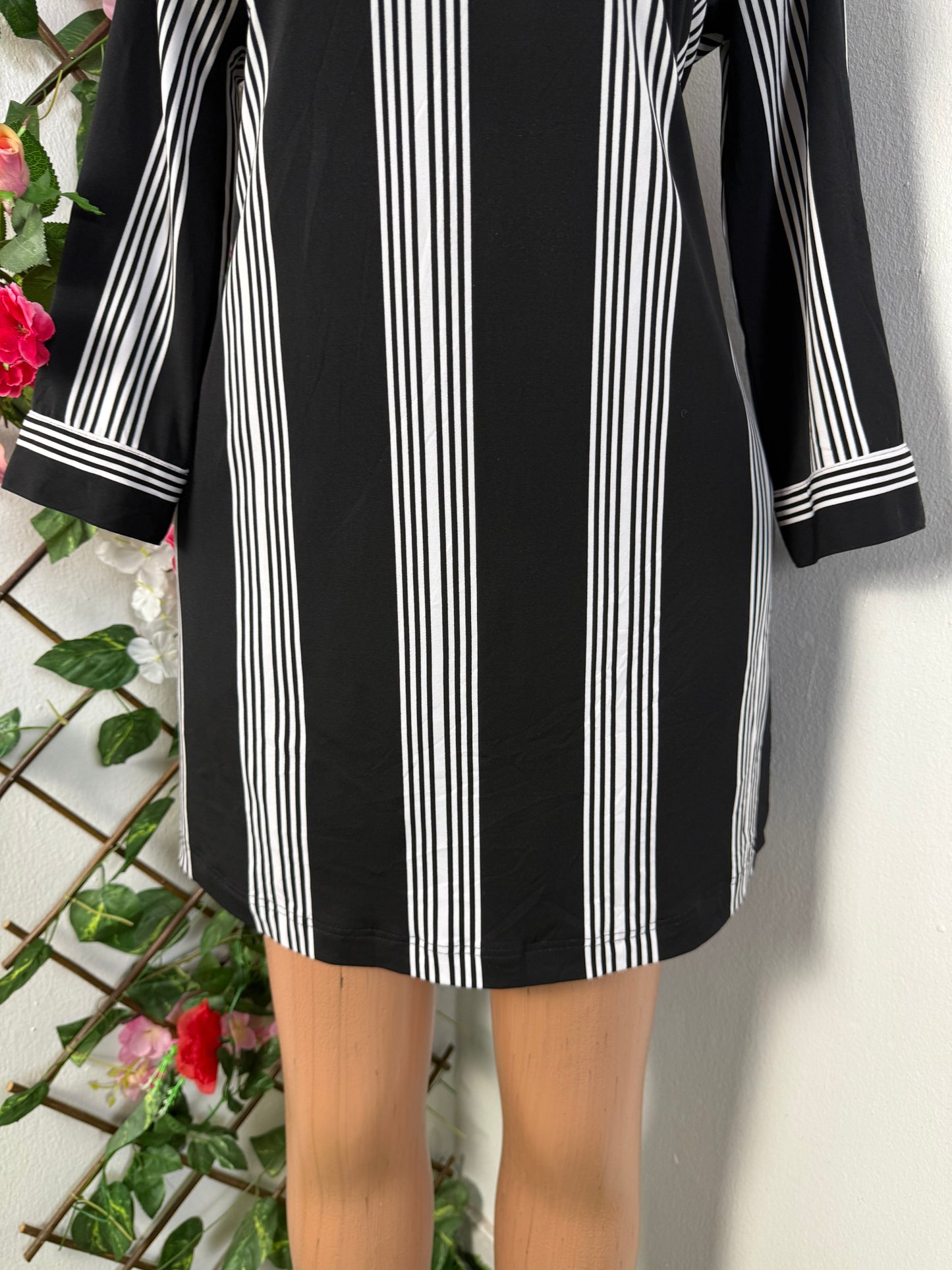 Robe chemise a poche a raillure et manche longue