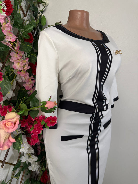 Robe moulante mi longue manche courte