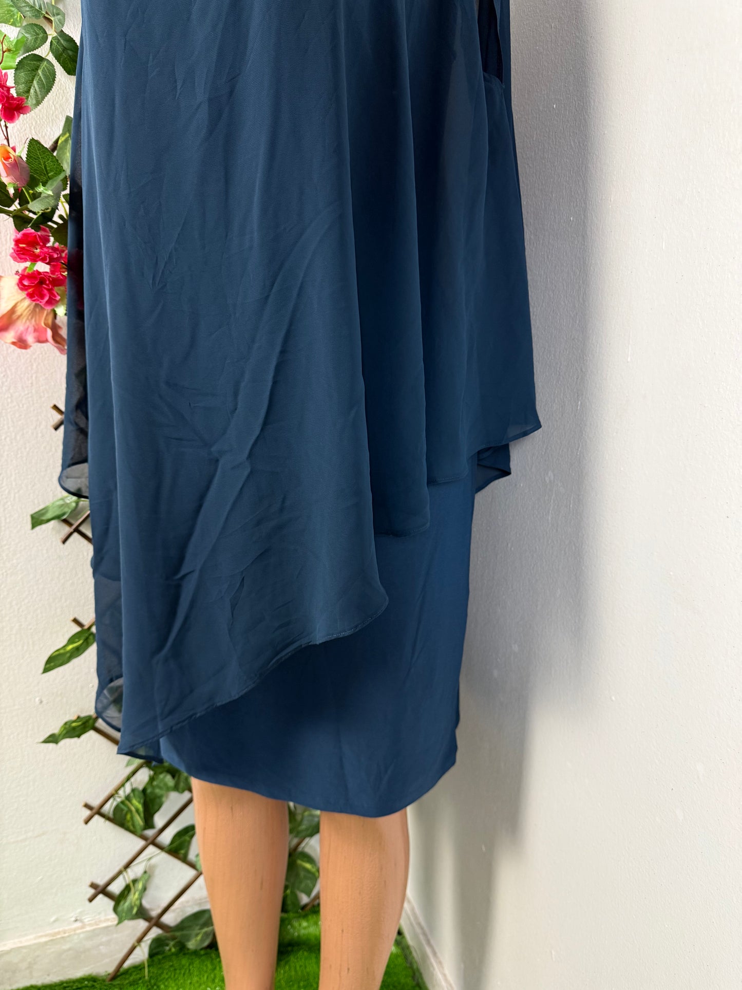 Robe mi longue voilée sans manche