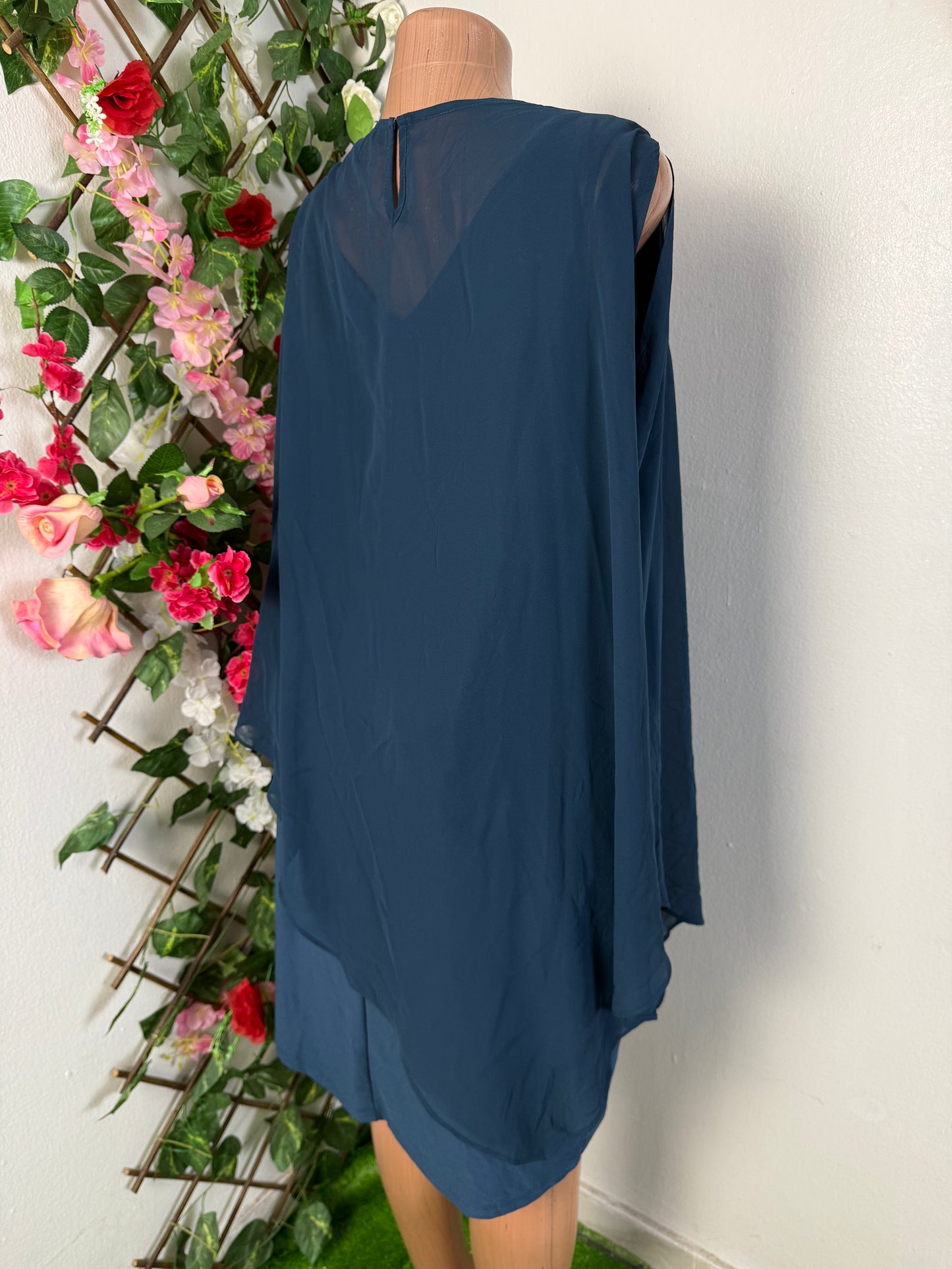 Robe mi longue voilée sans manche