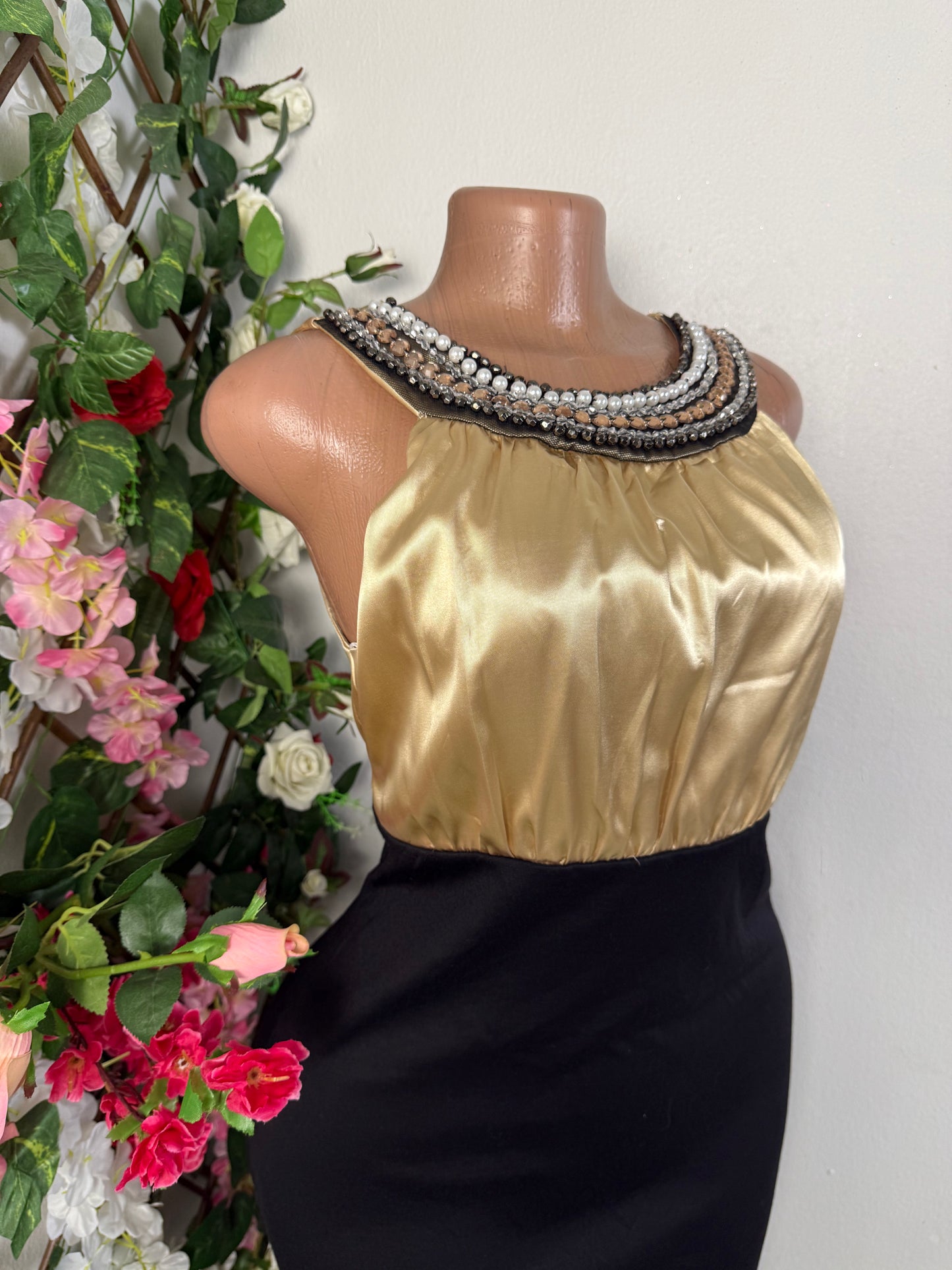 Robe moulante courte top en satin avec de pierre