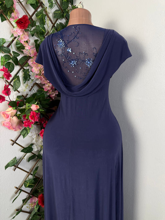 Robe longue voile dans le dos sans manche