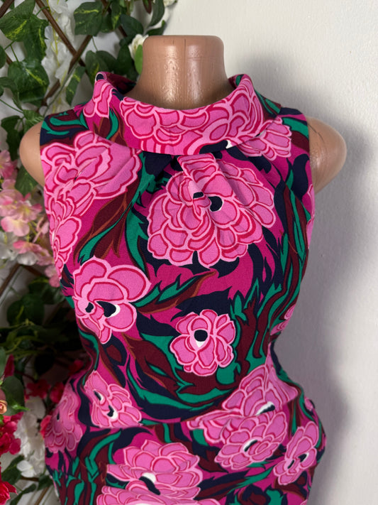 Robe fleurie elegante a colle montant