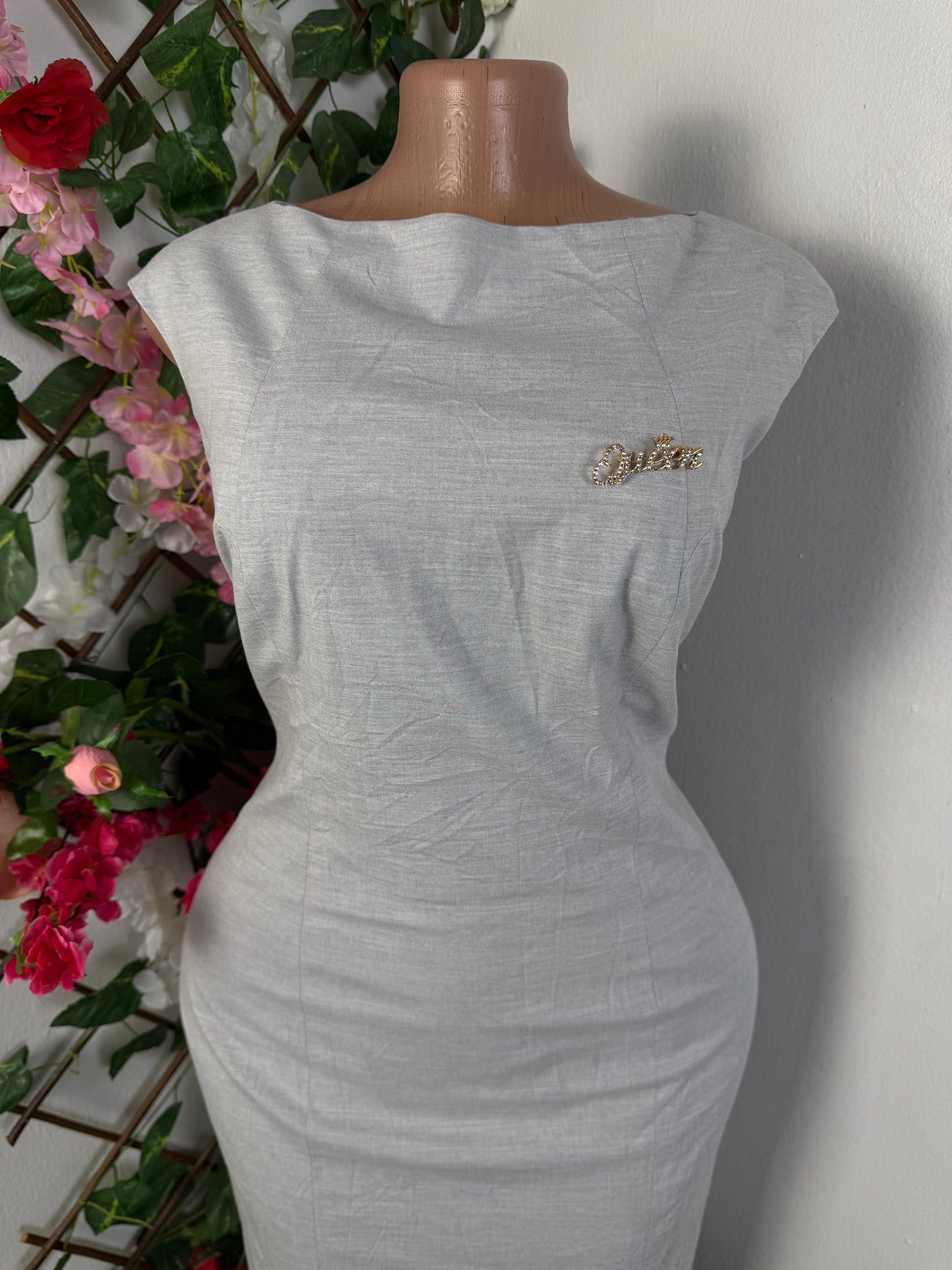 Robe tailleur sans manche colle halter