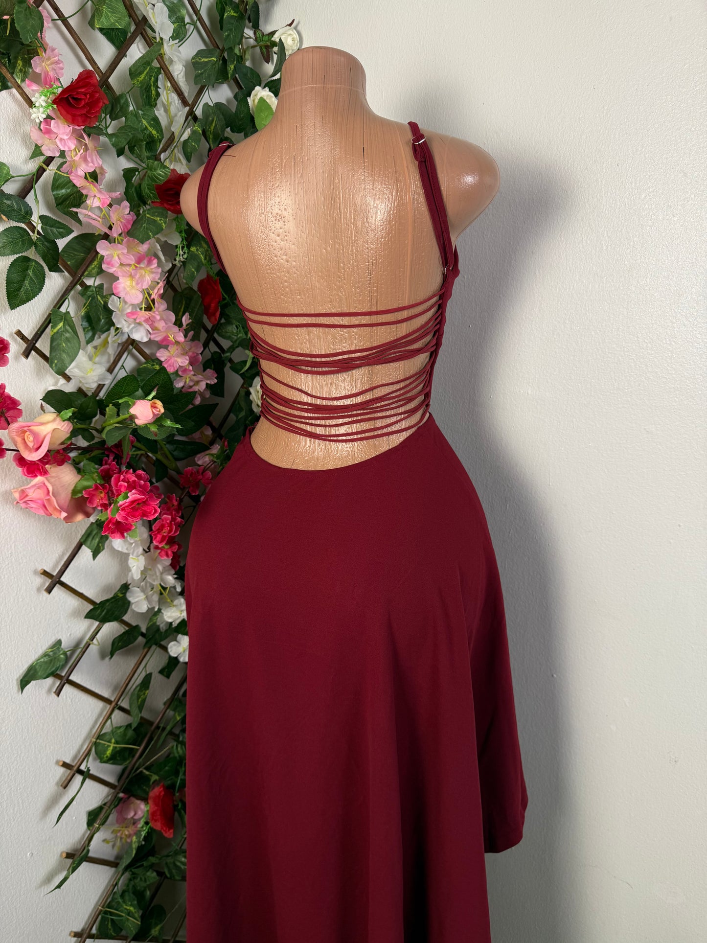 Robe evasee sans manche dos en ficelle