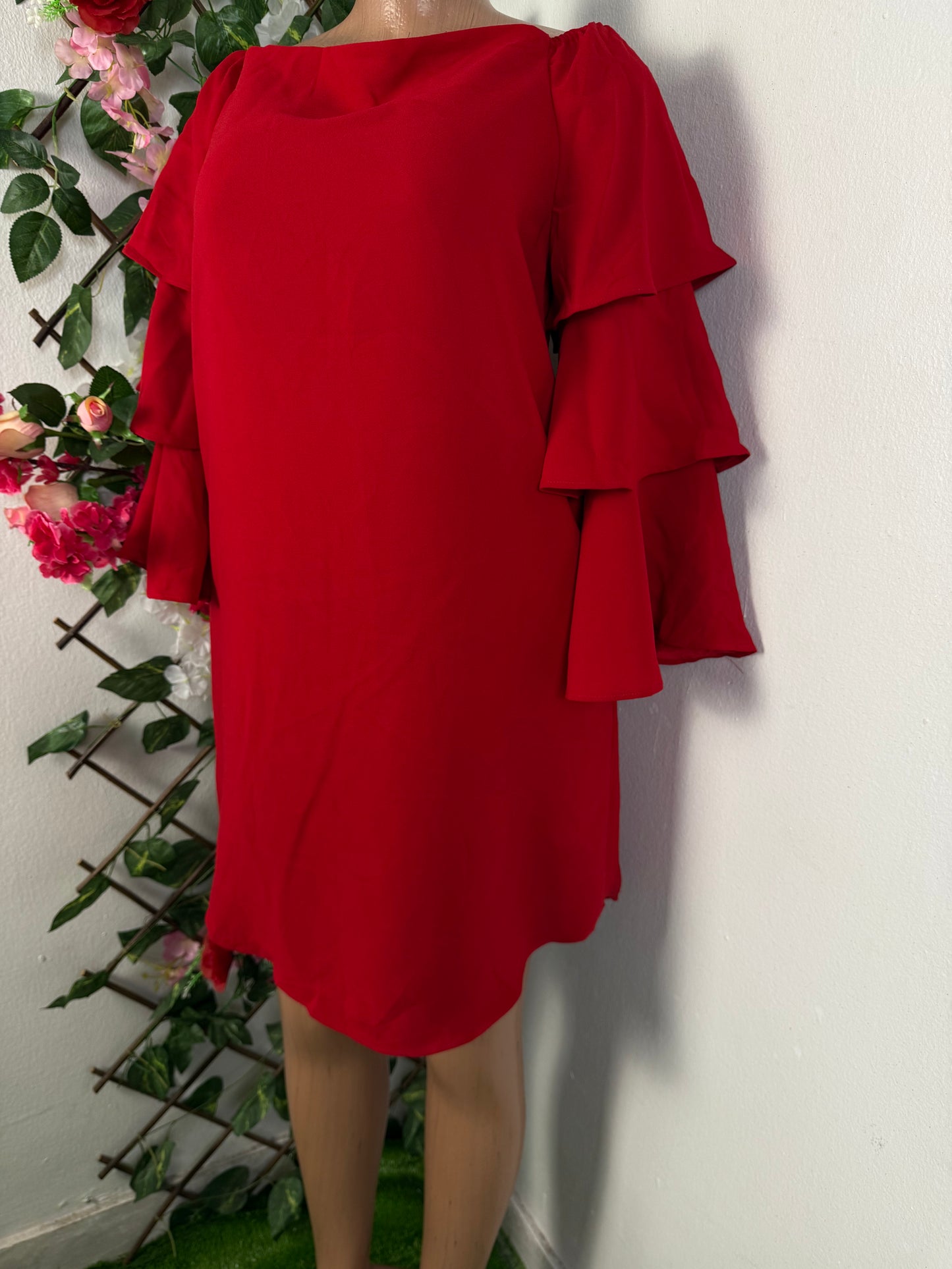 Robe elegante courte manche a etage