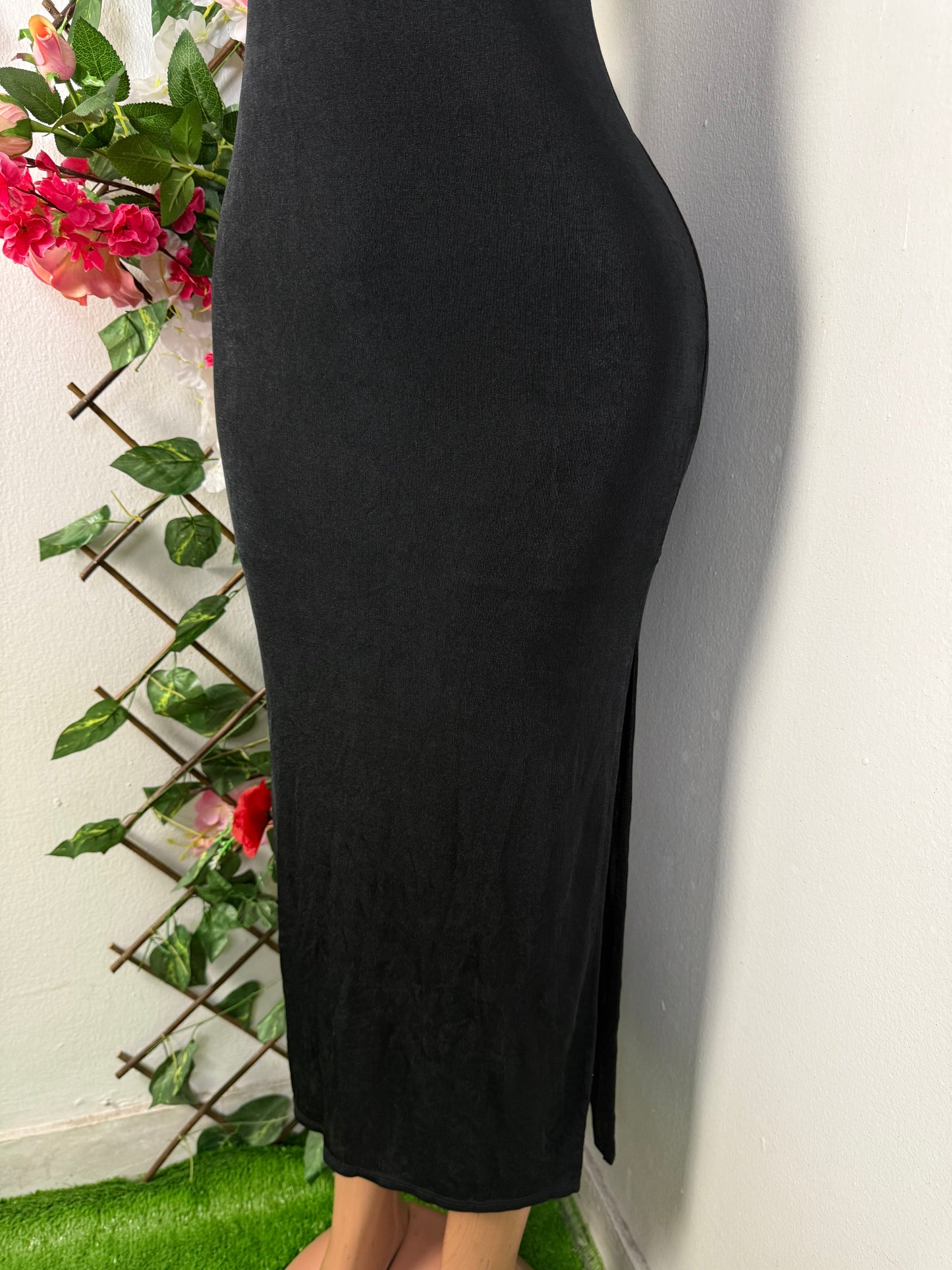 Robe soiree moulante a fine bretelle dos en lacet