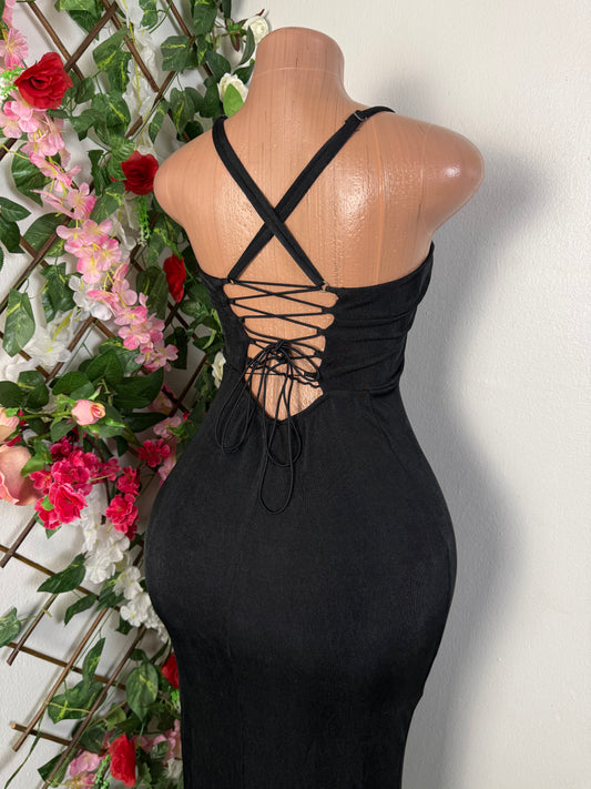 Robe soiree moulante a fine bretelle dos en lacet