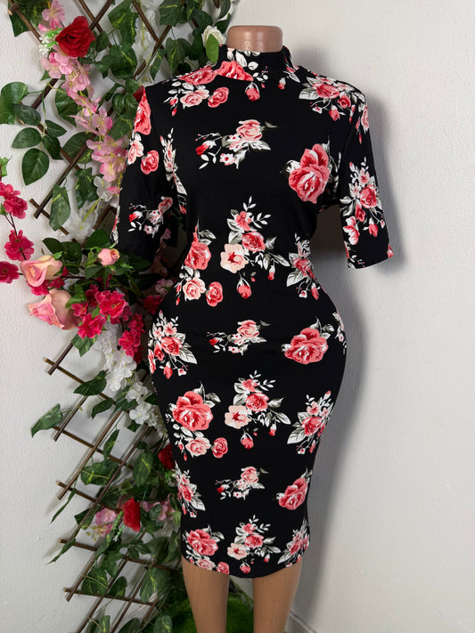 Robe fleurie manche courte colle haut
