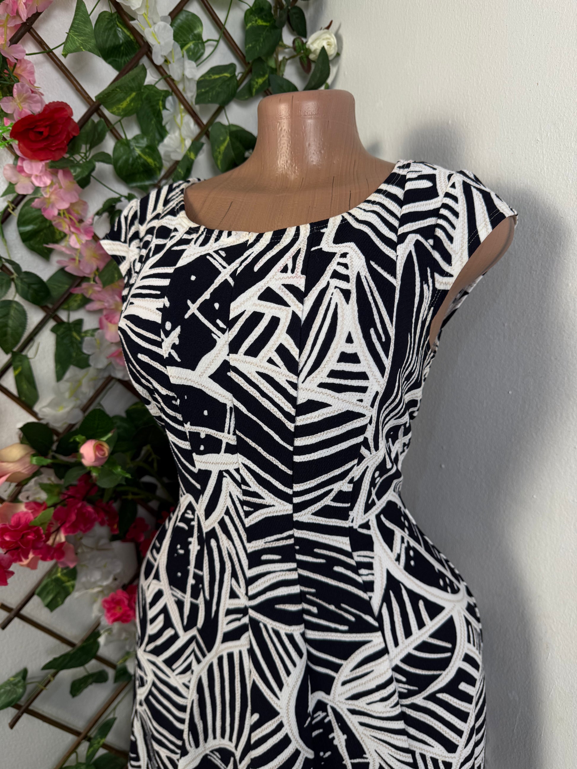Robe mi longue évasée sans mache imprimé - Perluna Store - kinshasa