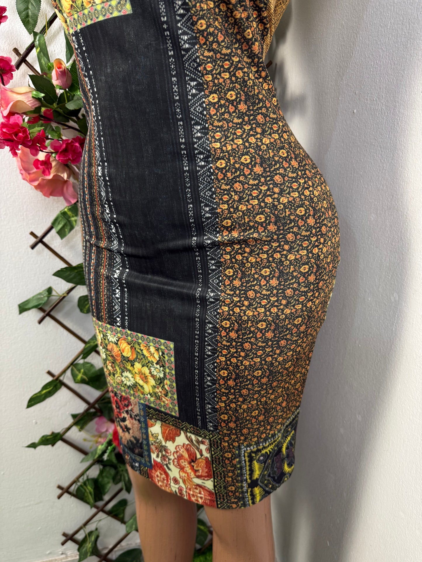 Robe moulante imprimé sans manche - Perluna Store - kinshasa