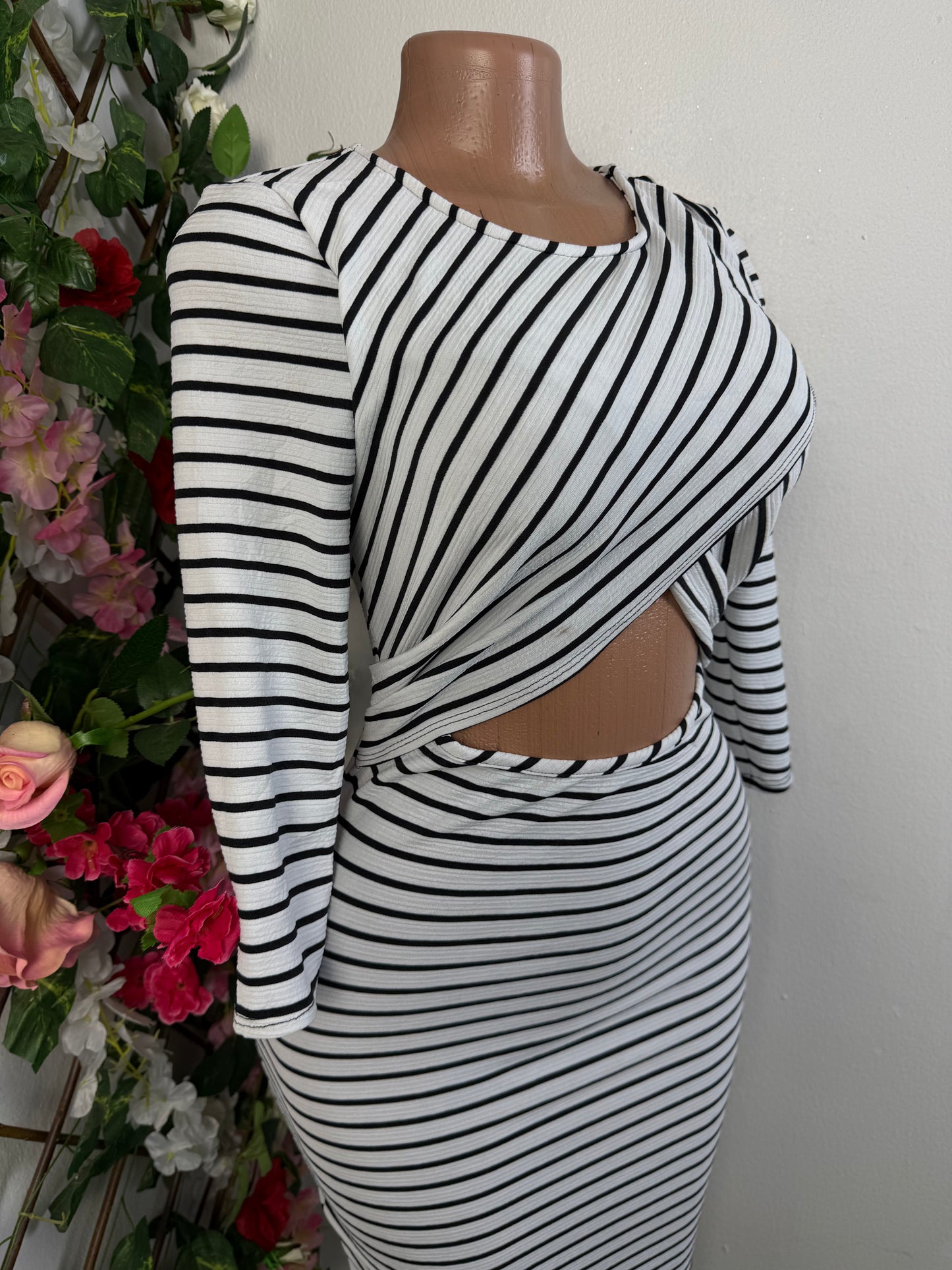 Robe moulante buste croisée manche longue - Perluna Store - kinshasa