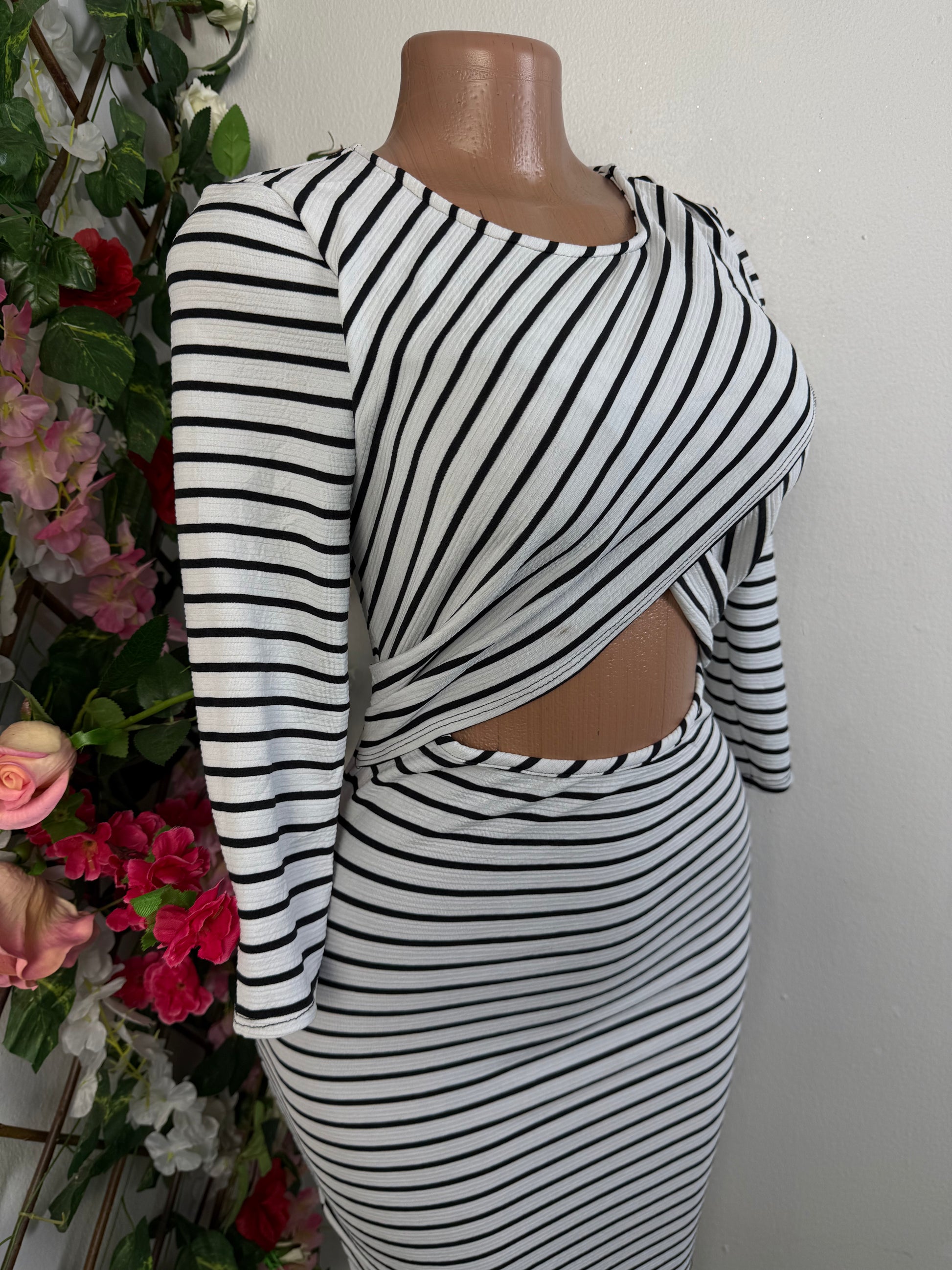Robe moulante buste croisée manche longue - Perluna Store - kinshasa