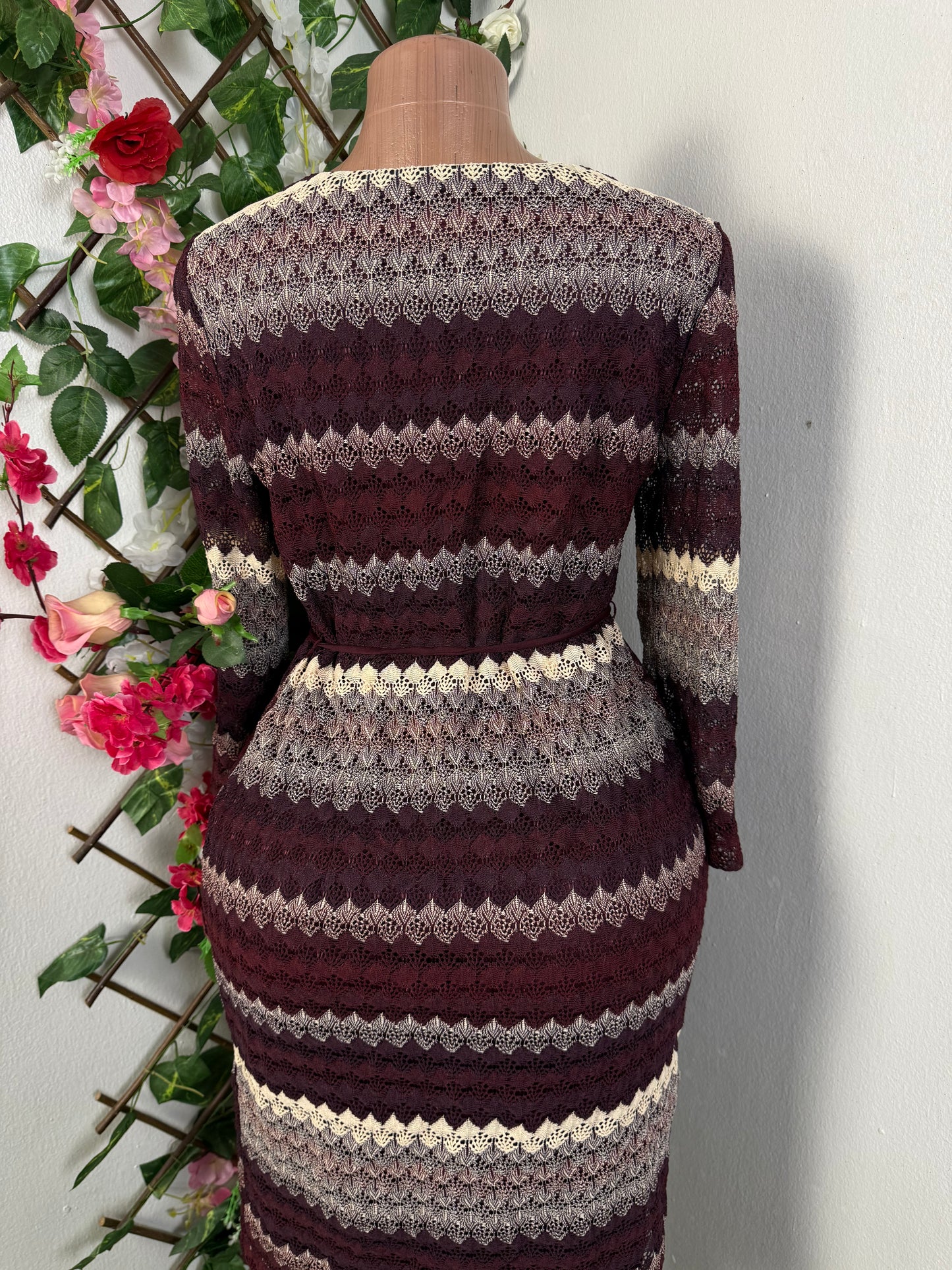 Robe dentelle moulante : allure élégante et sensuelle - Perluna Store - kinshasa