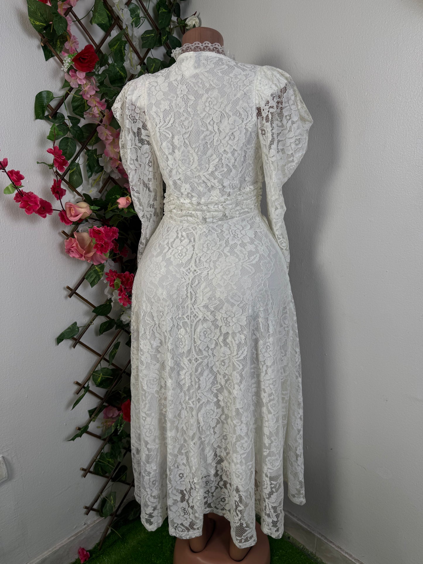 Robe longue en dentelle manche longue - Perluna Store - kinshasa