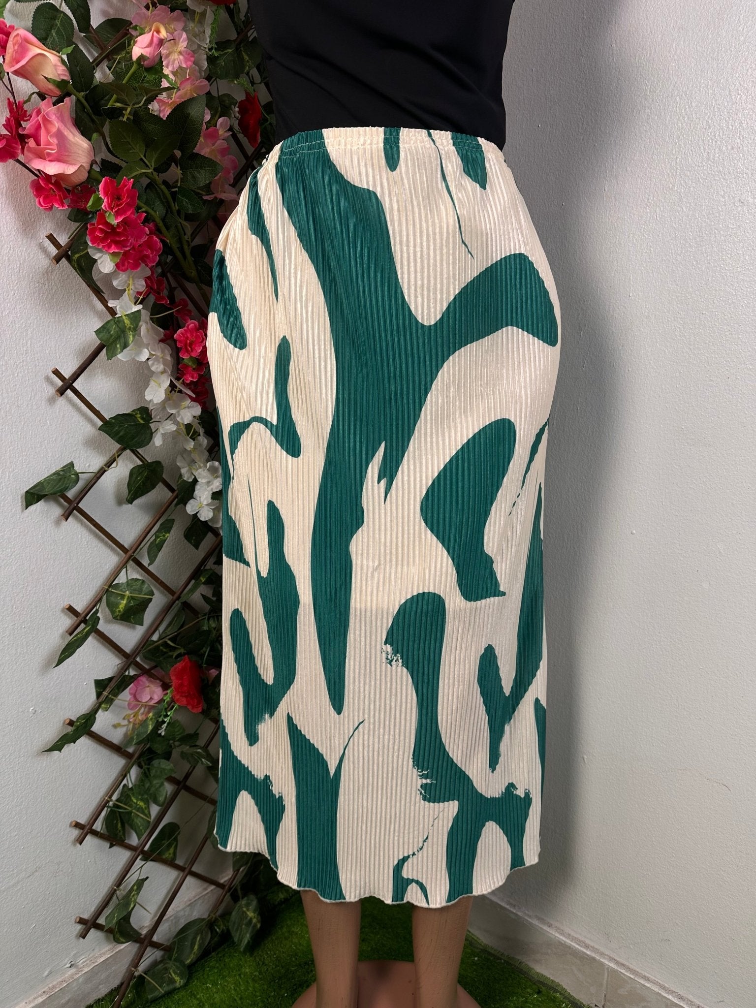 Jupe plissée longue, mi longue, multi couleur plusieurs taille évasée et moulante - Perluna Store - kinshasa