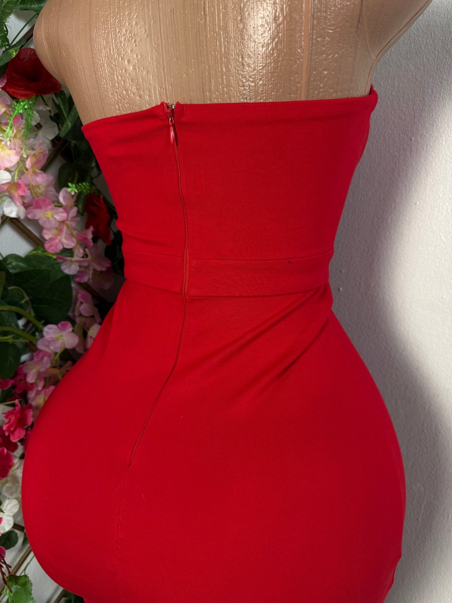 Robe bustier à pente asymétrique  - Perluna Store - kinshasa